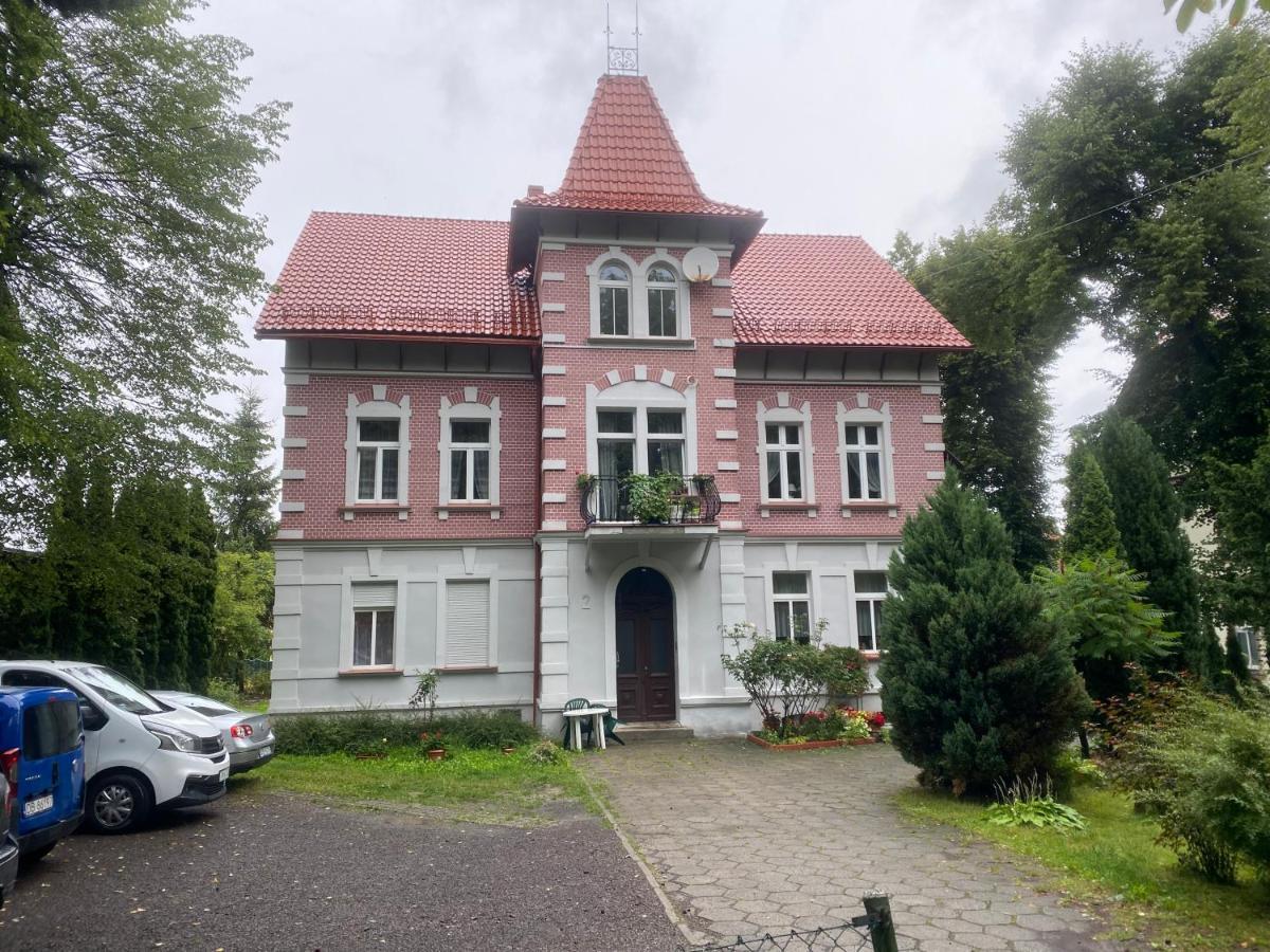 Apartamenty Przy Parku Szwedzkim Szczawno-Zdroj Luaran gambar